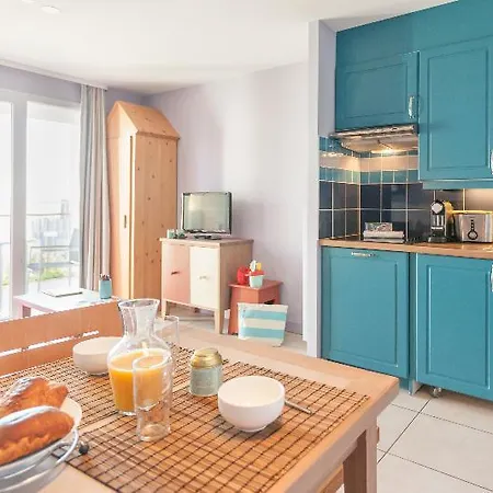 P&v Premium Le Coteau Et La Mer * Douarnenez